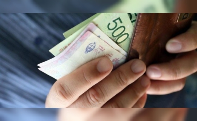 Devaluación y crisis: Argentina registra uno de los salarios mínimos más bajos de América Latina