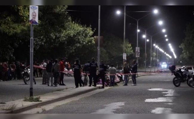 Una joven perdió el control de su moto y murió en Río Cuarto: su hermanita de 5 años está muy grave