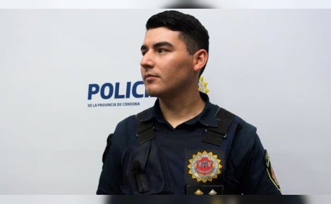 Tiene dengue y un taxista la dejó varada: el gesto de un policía