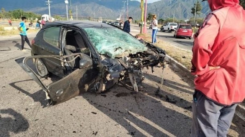 Tres muertos y un herido tras un brutal choque en la Circunvalación de La Rioja
