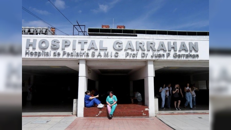 El Gobierno convocó para este miércoles a los gremios por la crisis del Garrahan