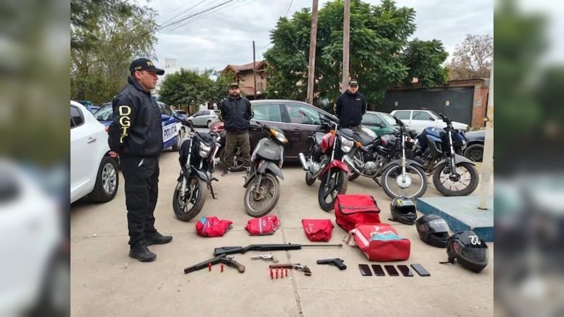 Disfrazados de repartidores y con armas largas, robaban en viviendas de Córdoba
