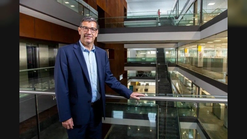 De la mano de Raúl Paolasso, Martín Llaryora se mete en la rosca grande de los bancos y las finanzas