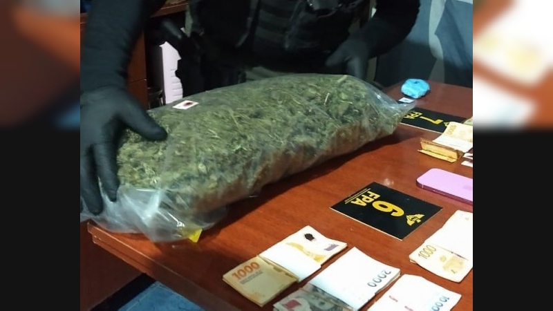 Hermanos y sus parejas detenidos por comercialización de drogas en Brinkmann