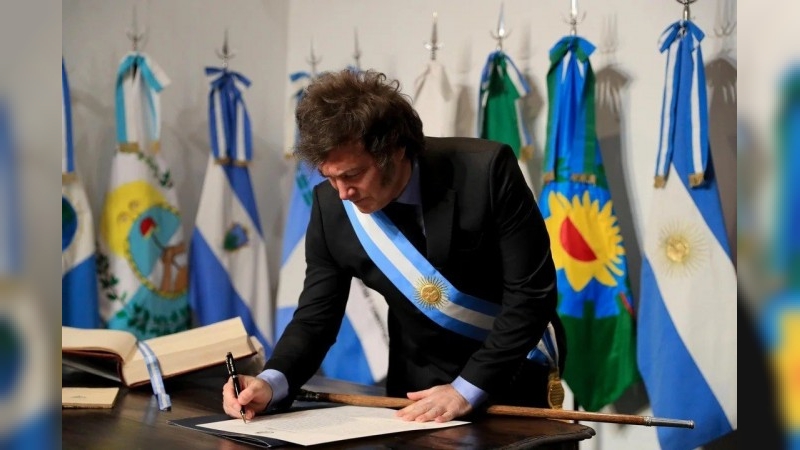 Javier Milei se prepara para encabezar la vigilia del Día de la Independencia en Tucumán