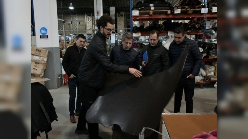 San Francisco: Bernarte firmó un acuerdo con una  industria para favorecer la capacitación de trabajadores