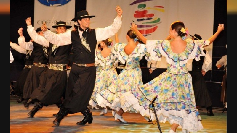 Esta noche celebran el Día del Folclore con una Peña en el Superdomo San Francisco