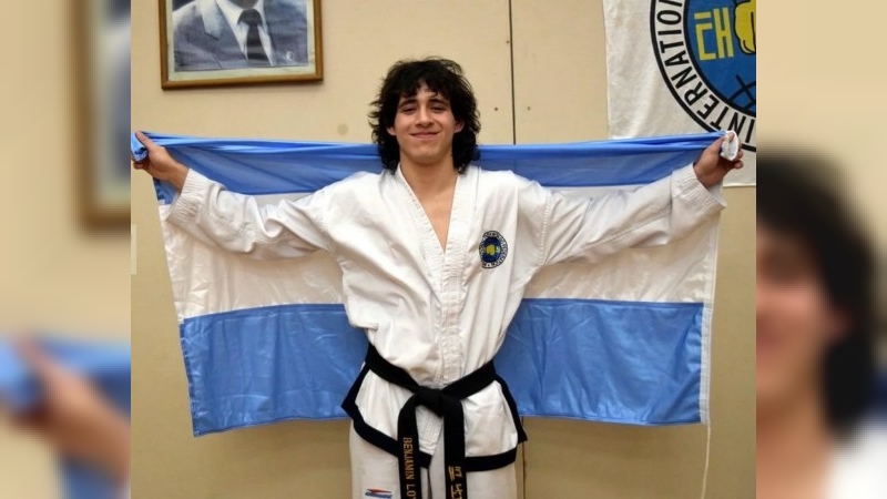 Benjamín Loyola, destacado taekwondista de San Francisco, recibe Diploma de Honor en el Senado