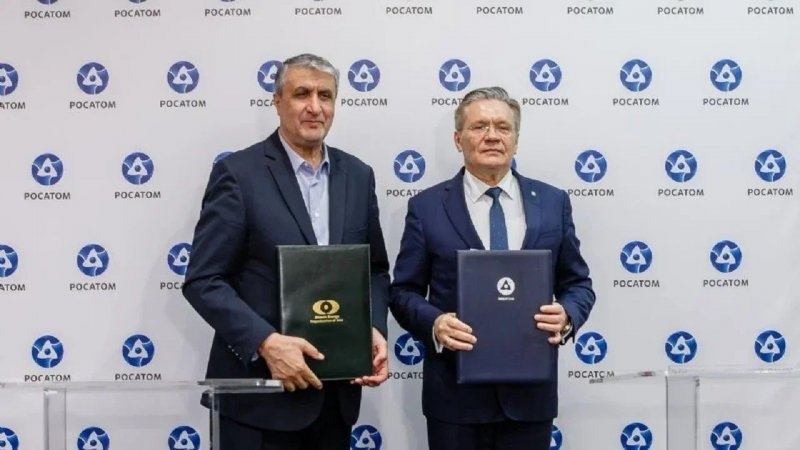 Irán y Rusia firmaron un memorándum de entendimiento para la construcción de pequeñas centrales nucleares
