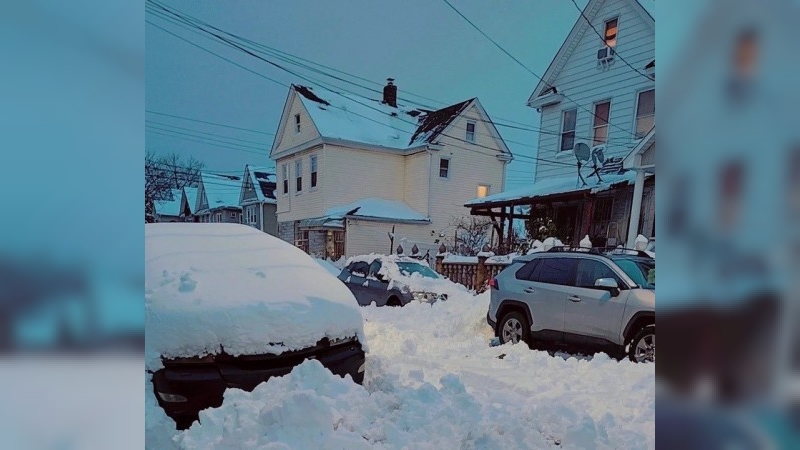 Histórica tormenta de nieve azota Nueva York y paraliza el noreste de EE. UU.