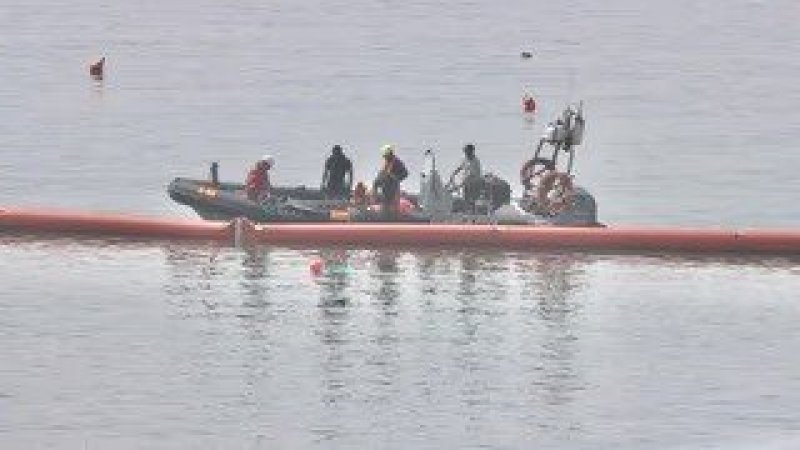 España instala una barrera flotante en Ceuta y la UE convoca una reunión de emergencia por la crisis migratoria