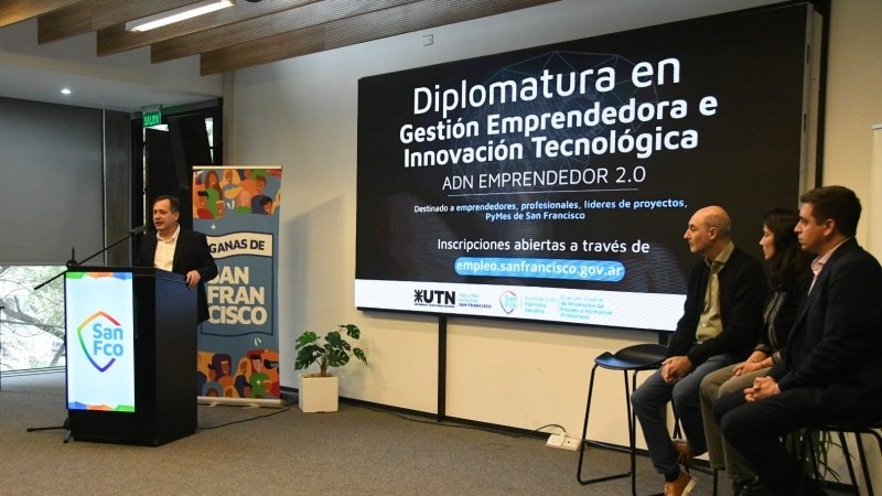 Se lanz&oacute; una diplomatura para fortalecer a emprendedores y PyMEs con foco en innovaci&oacute;n e inteligencia artificial