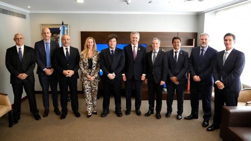 Argentina y Ecuador firmaron un acuerdo comercial para impulsar las exportaciones automotrices