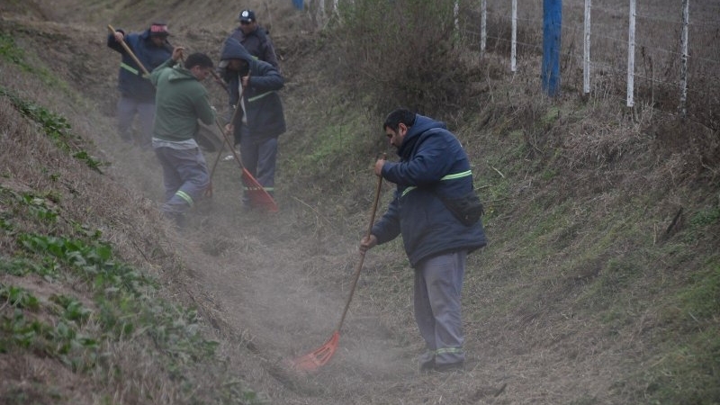 El municipio intervino canales para fortalecer el sistema de desag&uuml;es