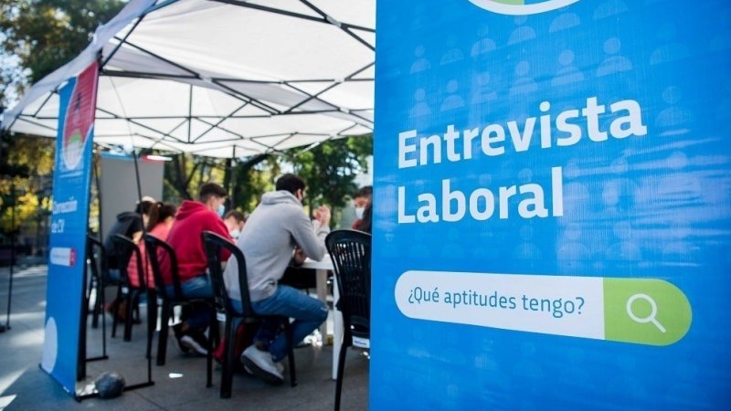 La Oficina de Empleo M&oacute;vil llega el pr&oacute;ximo martes a Barrrio Roca