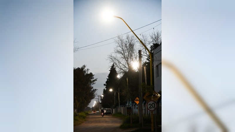 Con el recambio de 140 luminarias, el barrio San Mart&iacute;n complet&oacute; el alumbrado p&uacute;blico con tecnolog&iacute;a LED