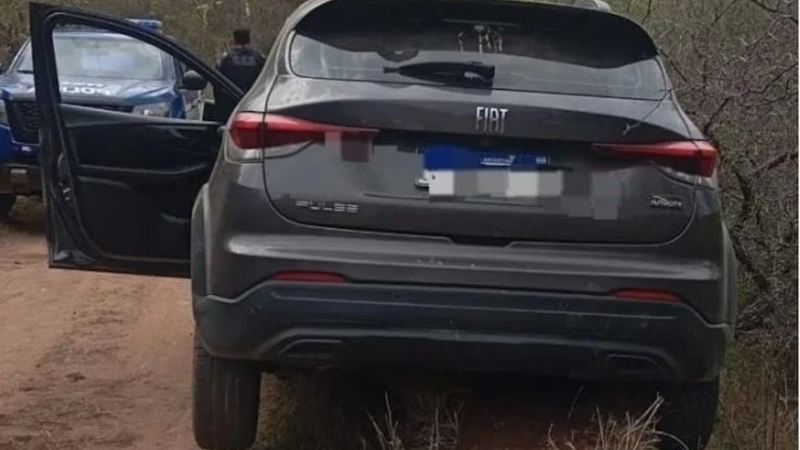 Cruz&oacute; un sem&aacute;foro en rojo en C&oacute;rdoba, huy&oacute; y cay&oacute; tras chocar: ten&iacute;a pedido de captura