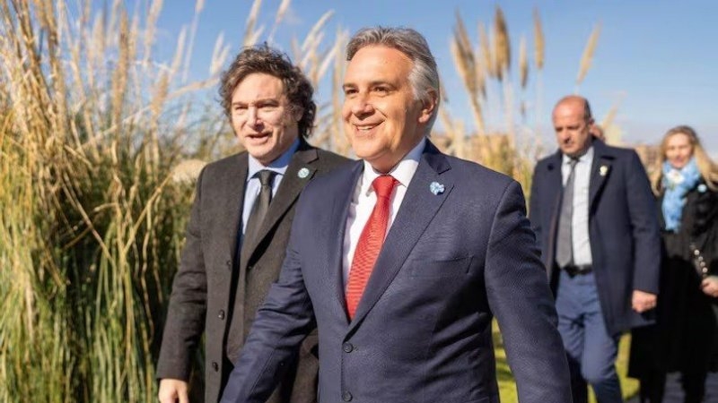 Córdoba: se desploma la aprobación de Javier Milei y Martín Llaryora se consolida