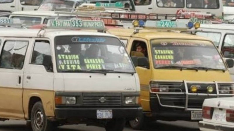 Choferes de Bolivia anunciaron paro de transporte de 24 horas para la semana próxima