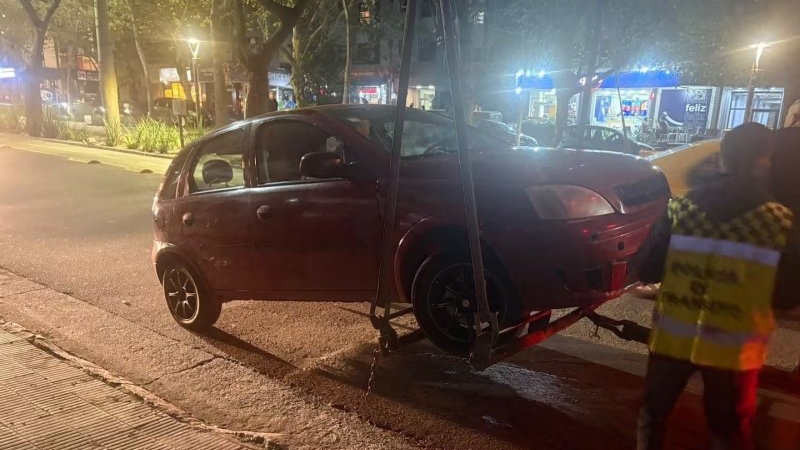Inhabilitaron la licencia del conductor que arrastró a un inspector sobre el capot en Córdoba