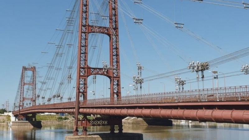 Santa Fe: un joven de 24 a&ntilde;os cay&oacute; del Puente Colgante y muri&oacute;