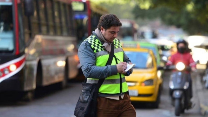 El gobernador Mart&iacute;n Llaryora critic&oacute; el accionar de los inspectores de tr&aacute;nsito el pasado domingo