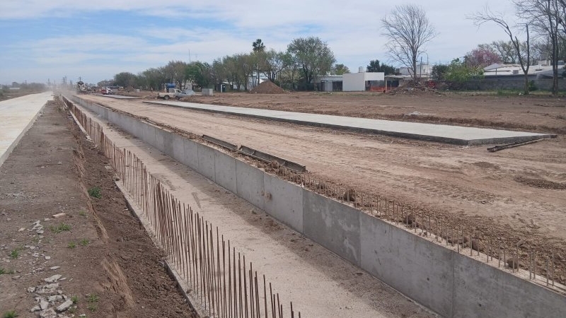 Avanza la obra de entubamiento del canal de desag&uuml;e pluvial de avenida Ant&aacute;rtida Argentina